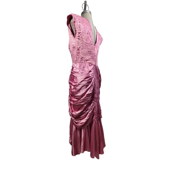 VINTAGE BEAUTIFUL pink prom dress ruffled with lace - Picture 4 of 7